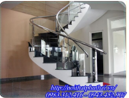 Cầu thang kính cong inox - Công Ty TNHH Thương Mại Và Xây Dựng Phú Thái